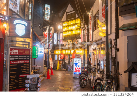 東京:中野車站娛樂區和東京市中心的夜晚 東京:中野車站娛樂區和東京市中心的夜晚 131324204