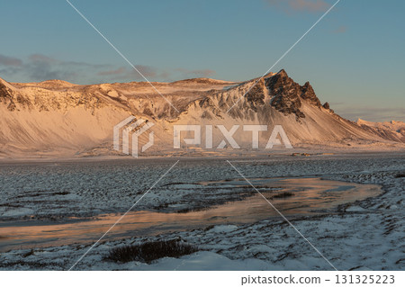 斯奈山半島冬日風光:雪山漁村,冰島壯麗景色 斯奈山半島冬日風光:雪山漁村,冰島壯麗景色 131325223