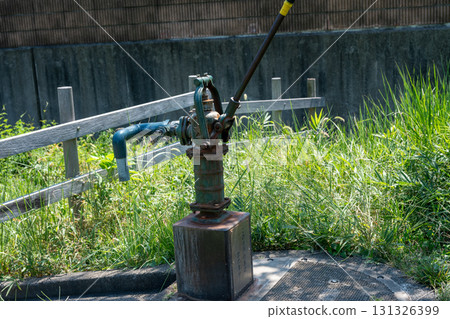 The dried-up well at Wakimizu Square in Sugo 4-chome The dried-up well at Wakimizu Square in Sugo 4-chome 131326399