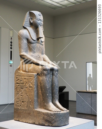 阿布達比盧浮宮法老 131326693