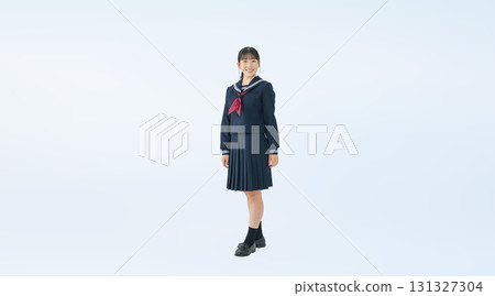 身穿水手服的女學生全身照 131327304