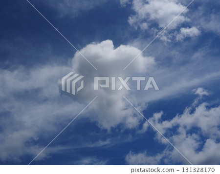 夢幻般的秋天天空 131328170