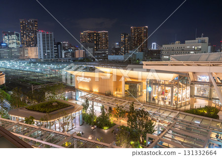 Tokyo: Takanawa Gateway Station and city night view Tokyo: Takanawa Gateway Station and city night view 131332664