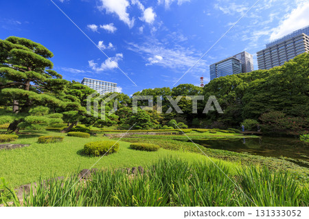 從皇居東御苑眺望大手町的建築 131333052