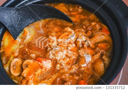 Stewed dish: Beef Stroganoff 131335712