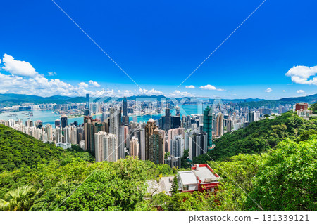 從香港太平山頂看維多利亞港 從香港太平山頂看維多利亞港 131339121