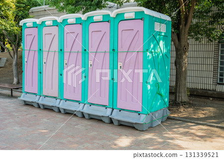 臨時廁所抵達活動現場 131339521