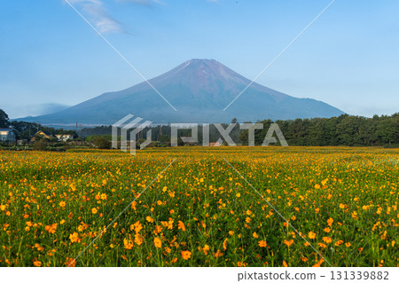 富士山和宇宙 131339882