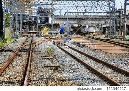 春日部站新舊出站線3號月台、4號月台，因路線高架化而變更。 131340217