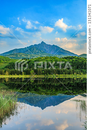 The silent Otatomari Swamp reflecting Mount Rishiri The silent Otatomari Swamp reflecting Mount Rishiri 131341071