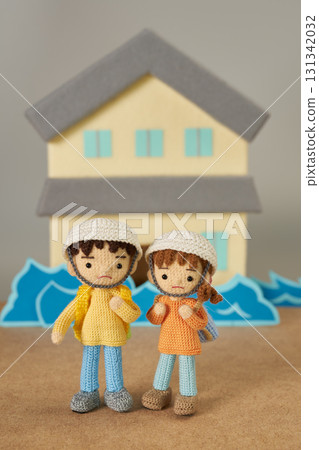 Amigurumi dolls: Natural disasters and evacuation Amigurumi dolls: Natural disasters and evacuation 131342032