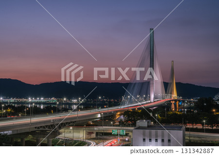 Godeok Topyeong Bridge, the bridge of the Han River in Seoul, taken at night at sunset 131342887
