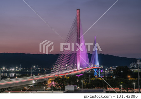 Godeok Topyeong Bridge, the bridge of the Han River in Seoul, taken at night at sunset 131342890
