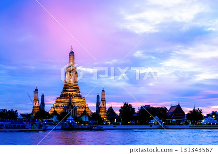 黎明寺夜景 131343567