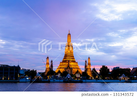 黎明寺夜景 131343572