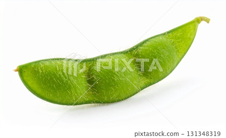 白色背景中的一顆毛豆大豆 白色背景中的一顆毛豆大豆 131348319
