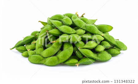 白色背景上一堆毛豆的照片 131348322