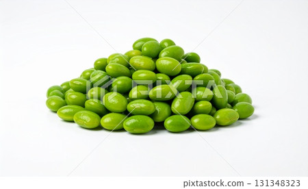白色背景上一堆毛豆的照片 白色背景上一堆毛豆的照片 131348323