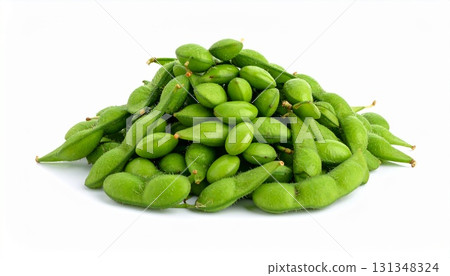 白色背景上一堆毛豆的照片 131348324