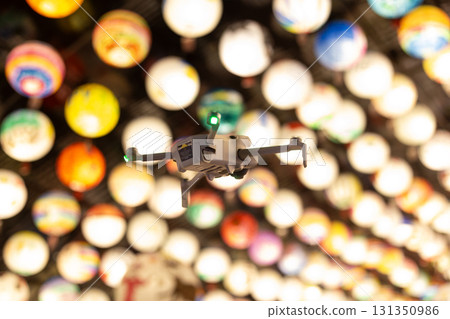 燈籠與無人機：傳統與科技的浪漫邂逅 131350986