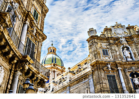 The Quattro Canti Building (Piazza Vigliena) in Palermo, Sicily The Quattro Canti Building (Piazza Vigliena) in Palermo, Sicily 131352641
