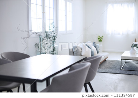 A home with a high-quality living and dining room 131354597