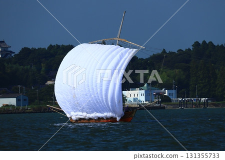 Lake Kasumigaura's signature sailing boat 131355733