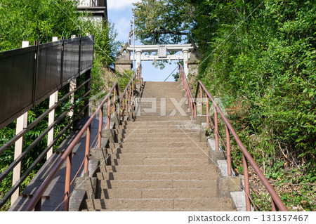 通往神社的狹長石階 131357467