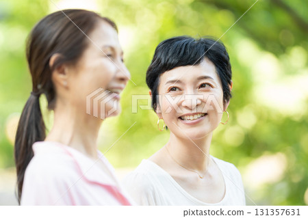 高級女性的肖像 131357631