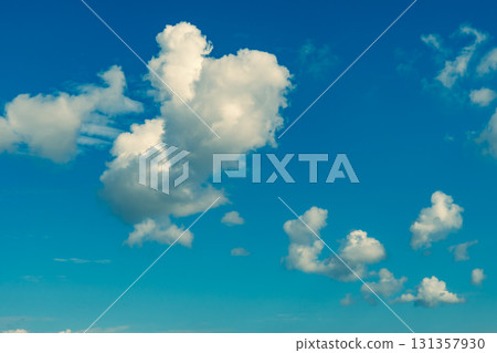白雲漂浮在藍天積雲d-3暖色 白雲漂浮在藍天積雲d-3暖色 131357930