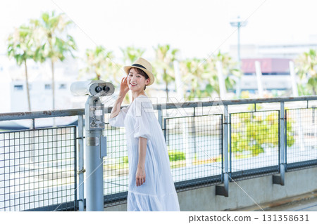 一個喜歡旅行的年輕女子 131358631