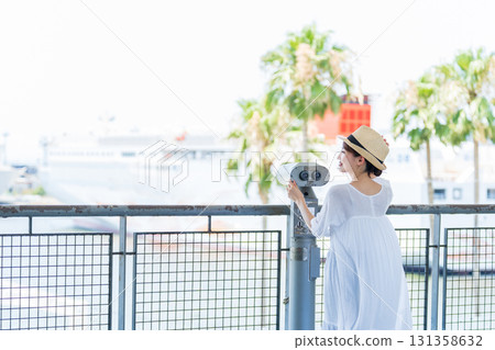 一個喜歡旅行的年輕女子 131358632