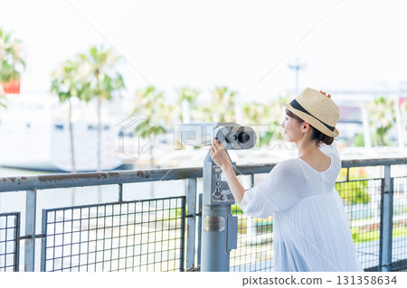 一個喜歡旅行的年輕女子 131358634