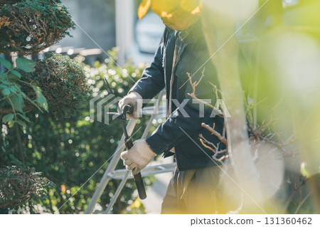 gardener, landscaper, gents 131360462