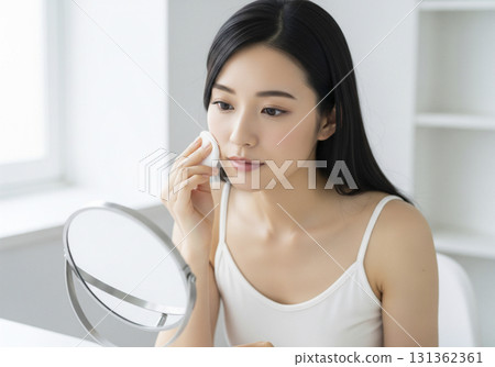 Female beauty beauty make-up skin care Female beauty beauty make-up skin care 131362361