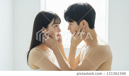 處於親密關係中的男人與女人 131362390