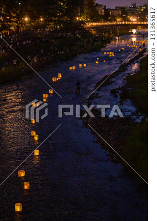 The emotional Kaga Yuzen lantern festival 131365617