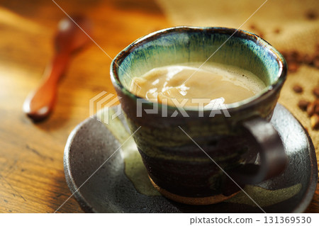 Cafe au lait 131369530