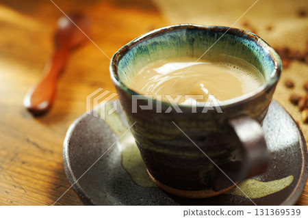 Cafe au lait 131369539