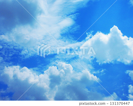 藍天白雲的美麗風景（拍攝於2025年） 131370447