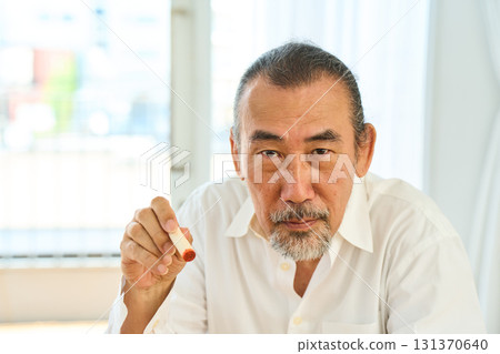 老人蓋公章 131370640