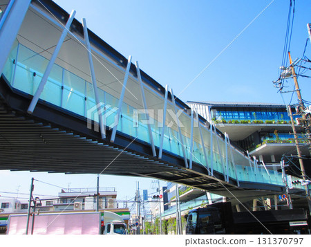 埼玉縣川口市川口市政廳二期完工後的人行道景觀 131370797