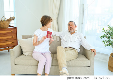 Passport, overseas travel, passport, senior 131371079