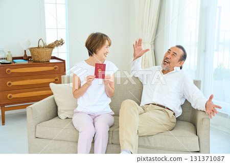 Passport, overseas travel, passport, senior 131371087