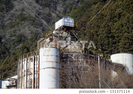 山裡的工廠 131371114