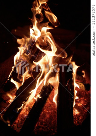 燃燒的火焰 131372573