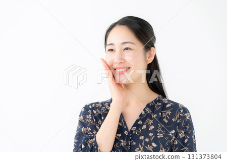 Middle woman beauty Middle woman beauty 131373804