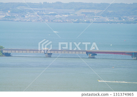Lake Hamana and the Tomei Expressway in Hamamatsu City (Shizuoka Prefecture) 131374965