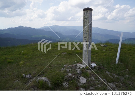 2025 年 6 月 19 日,男倉山頂山彥嶺上的霧峰、蓮華杜鵑 2025 年 6 月 19 日,男倉山頂山彥嶺上的霧峰、蓮華杜鵑 131376275