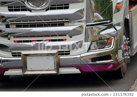 大卡車前燈 131376392